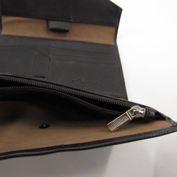 Travelambo Black/Tan Snap Closure Travel Wallet - Picture 12 of 13